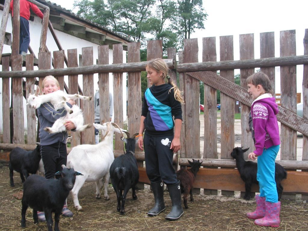 Zoopark Zelcin Villa Melnik Luaran gambar