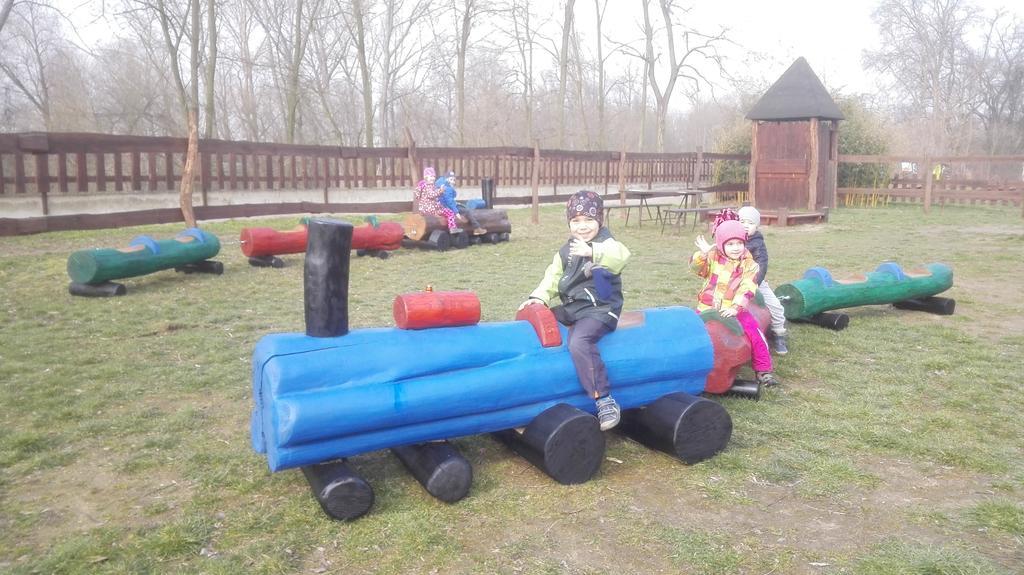 Zoopark Zelcin Villa Melnik Luaran gambar